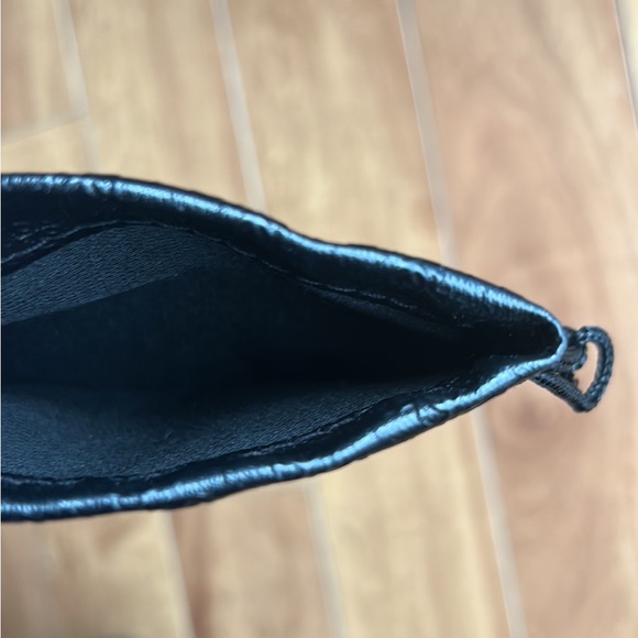 GUESS💫Black Guess Sunglasses Case with Drawstring - Picture 7 of 7